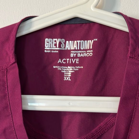2 greys anatomy scrub tops size 3X